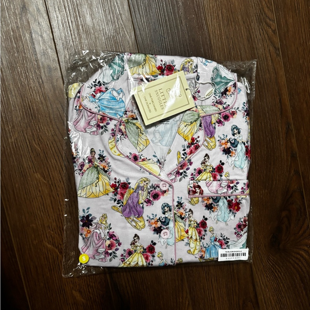 Princess blooms shorts and short sleeve lounge set